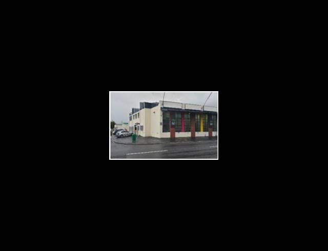 1,275M² RETAIL FOR SALE IN LANSDOWNE